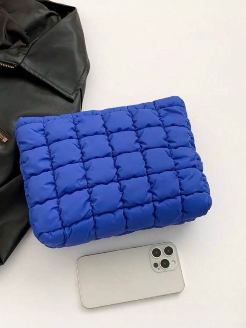 NWT Quilted Blue Puffer Makeup Bag Zipper Pouch Travel Clutch - Picture 3 of 12